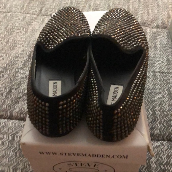 Flats - Picture 2 of 3